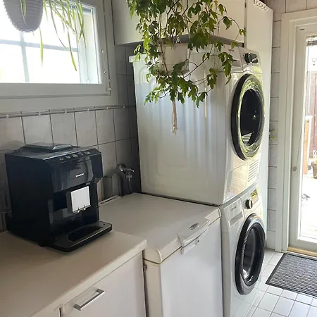 Three-bedroom With Sauna And Hot Tub 로바니에미