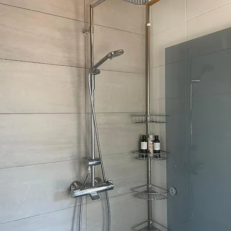 Three-bedroom With Sauna And Hot Tub 빌라