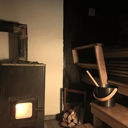Three-bedroom With Sauna And Hot Tub 빌라 로바니에미