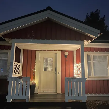 Вилла Three-bedroom With Sauna And Hot Tub Рованиеми